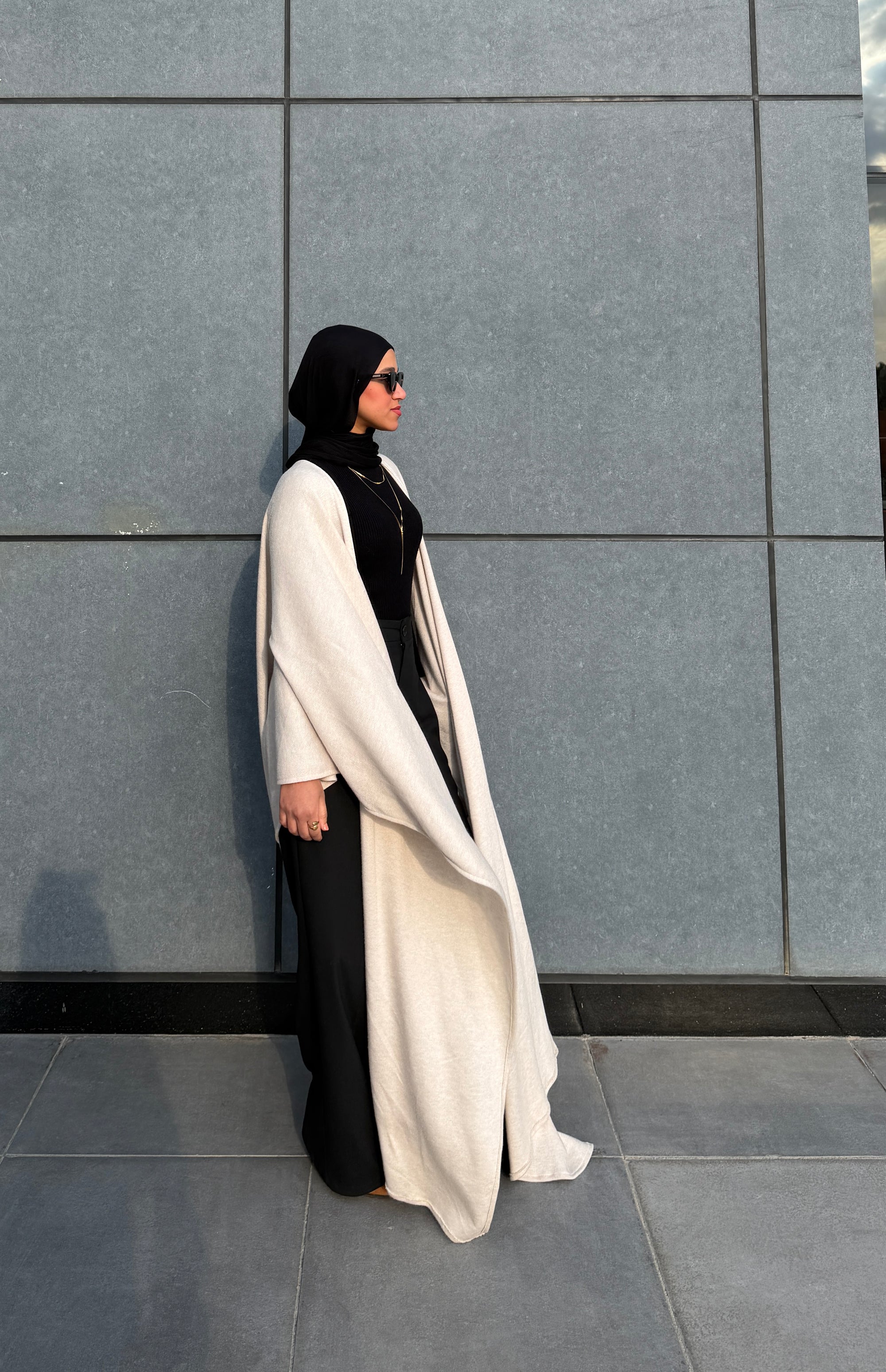 calam knit cardigan- Beige