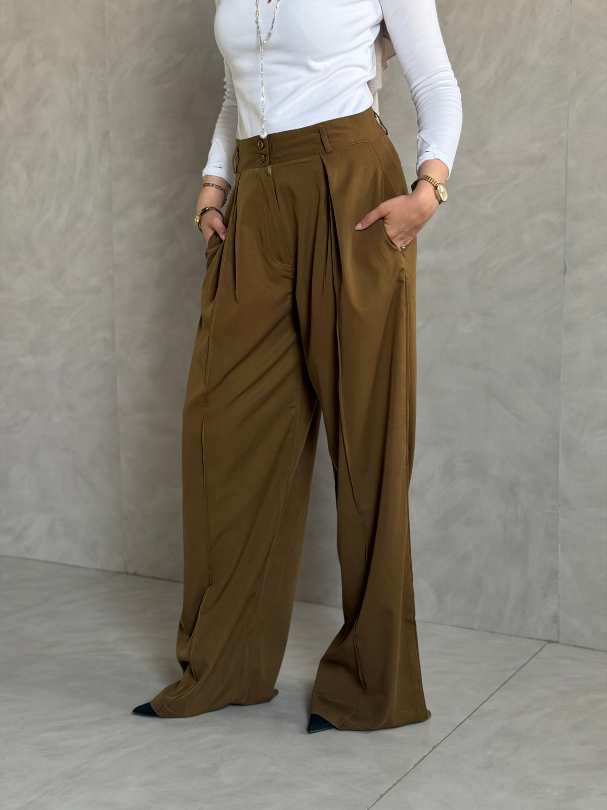 Classic Wide-Leg Pants
