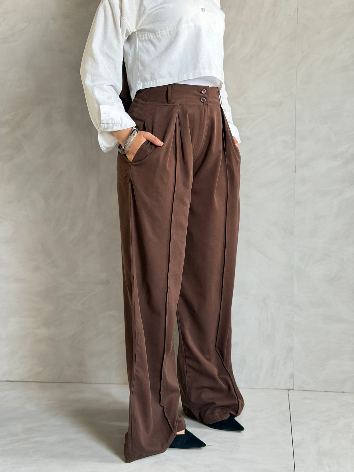 Classic Wide-Leg Pants